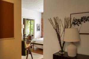 Furnished Studio in Hollywood