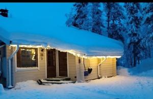 Levi Chalet de Cherry