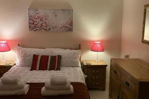 2-Bed House Sleeps 4 - Enclosed Garden - Tv & WiFi