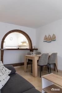 Casa Benito with pool and close to the Beach