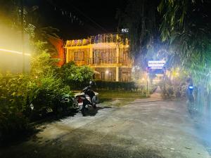 Hotel Peace Ganga Inn