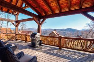 GrinInn Bear It at Eagles Nest