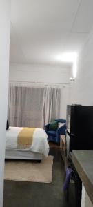 Urban stay with Exquisite Views & Big Balcony in Maboneng