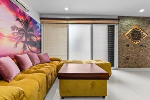 Cozy One-Bedroom Apartment Near the Beach