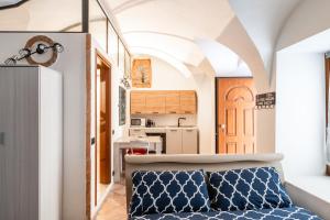 Appartamenti in Centro Storico a 15 min Dal Lago dIseo - Free Wi-Fi - AC