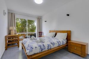 Apartamento Meia Praia - A008
