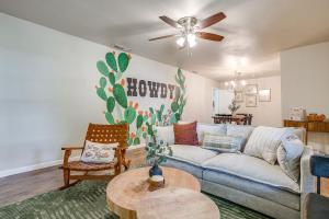 NEW Howdy House, Walk to TSU, Gameroom & Yard
