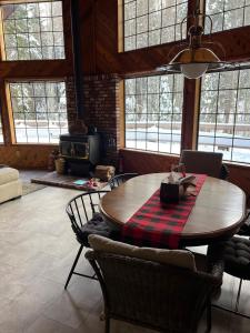 Little Bear Lodge, Located in Ponderosa California