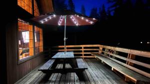 Little Bear Lodge, Located in Ponderosa California