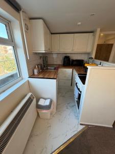 Great Studio Flat Hyde Park Central London