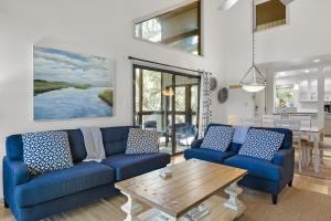 4550 Parkside Villa by Akers Ellis Rentals