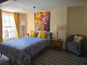 Family Room - The Unicorn Hotel