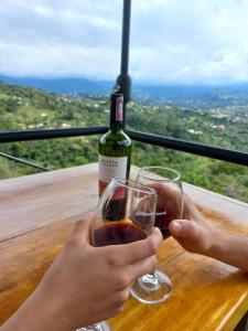 Luna Menguante Refugio de Silencio y Renovación