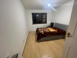 Modern 1-Bedroom Flat in Enfield- Great Location