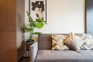 Spacious 2B apartment steps from Escuela Militar