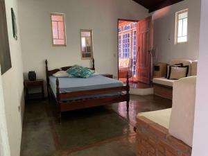 Casinha bem localizada em meio a natureza