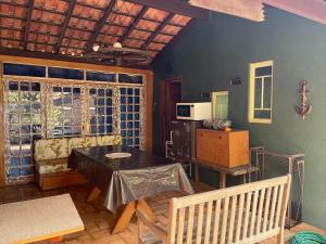 Casinha bem localizada em meio a natureza