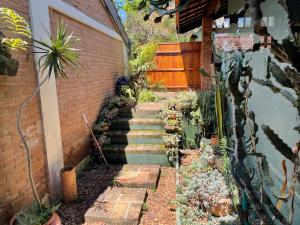 Casinha bem localizada em meio a natureza