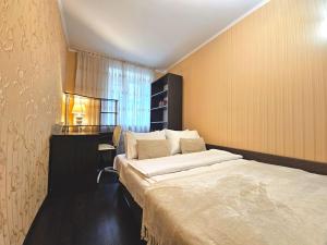 Ботанік це 3 кімнатна квартира подобово у центрі Полтави Мережа Alex Apartments Безконтактне заселення 24-7 Документи для відряджень