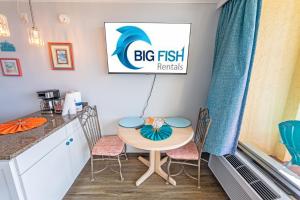 New Caravelle Resort 1BR Honeymoon Suite Pools!