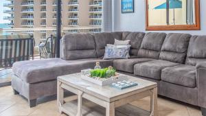 Las Palomas 2 BR 2 BA Diamante 601