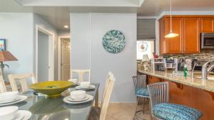 Las Palomas 2 BR 2 BA Diamante 601