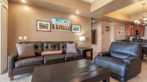 Las Palomas 2 BR 2 BA condo Topaz 603