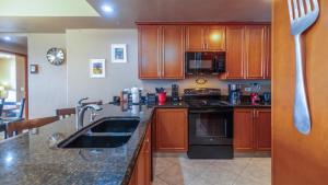 Las Palomas 2 BR 2 BA condo Topaz 603