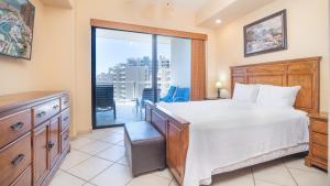 Las Palomas Phase I Topaz 903 Oceanview 2BR 2BA Unit