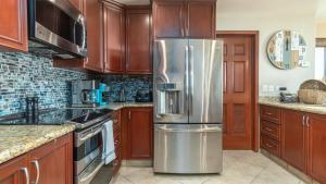 Las Palomas Phase I Rubi 608 Exceptional Oceanview 3BR 3BA Unit