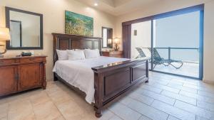 Beautiful 2 BR 2 BA Cabrillo 206 Phase 2