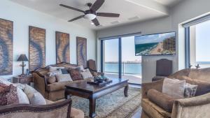 Las Palomas Phase II Coronado 1108 Exceptional OceanFront 4BR 45 BA Unit