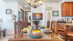 Las Palomas 2 BR 2 BA Diamante 707