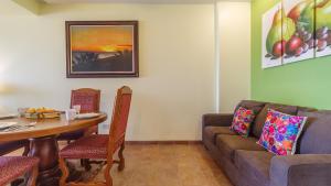 Colorful 1BR 1BA Coronado 305 @ Las Palomas Phase 2