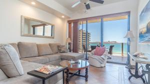 Las Palomas 2 BR 2 BA Cristal 503