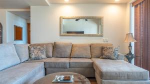 Las Palomas 2 BR 2 BA Cristal 503