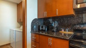 Las Palomas 2 BR 2 BA Cristal 503