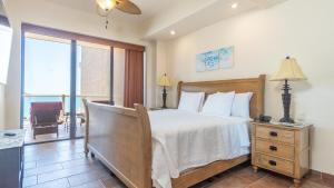 Las Palomas 2 BR 2 BA Cristal 503