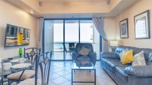 1 BR 1BA Condo @ Las Palomas Rubi 302