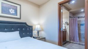 1 BR 1BA Condo @ Las Palomas Rubi 302