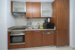 Urban Skyline Haven Near Burj Khalifa