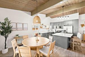 Spacious 4BR Retreat with Hot Tub Fire Pit and Patio