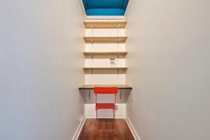 Convention 15th Colorful & Bright Studio managed by Mey Agency