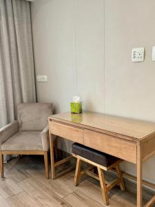 2 beds, 2 bedrooms Family Suites 214 & 214-1