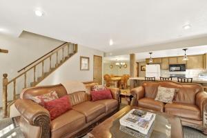 Slope Side Getaway at Big Bear - Central Duplex Retreat Chalet