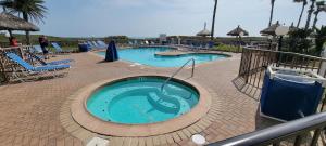 Direct Beach Very Large Gas BBQ Heated Pool