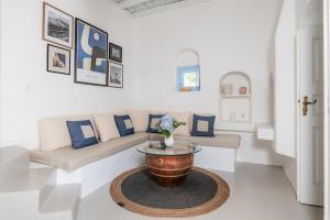 Traditional Village Stone House with Garden - Mykonos