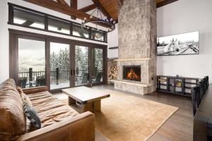 360 Chalet