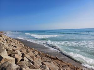 Maison sur jardin clos au calme à la campagne et proche des plages