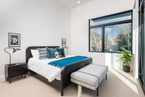 8th Street Luxury Townhome Unit 301